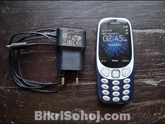 Nokia 3310 (Original) with charger